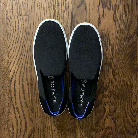 rothys black sneaker